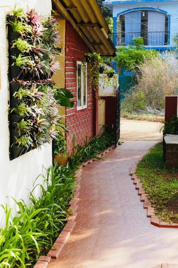 Guest house Shanu's Seaside - A Family-run Just 100 Metres From *